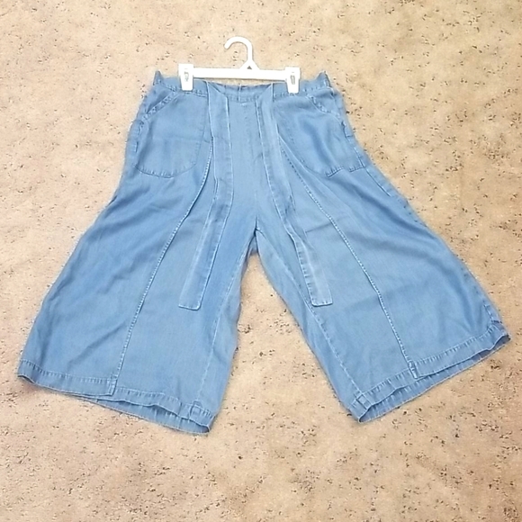 Denim Jean culottes with pockets! - Picture 4 of 6